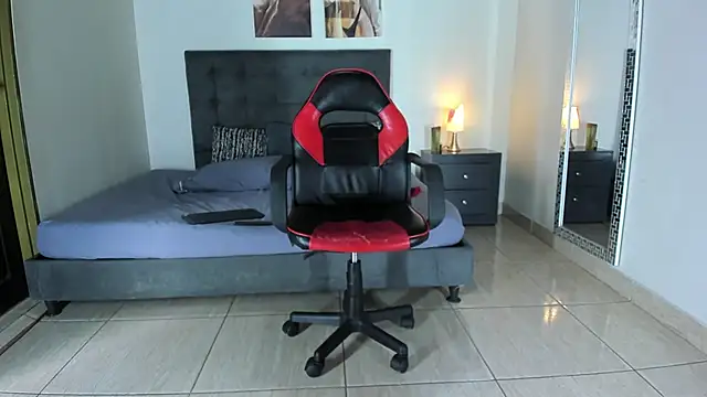 Snapshot of MarilynDavies chatting on January 2025 09:47:02 PM MarilynDavies online show from January 2025 09:47:02 PM