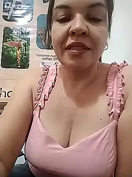 Snapshot of MarilynDavies chatting on February 2025 06:20:01 PM MarilynDavies online show from February 2025 06:20:01 PM