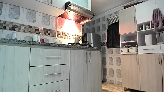 Snapshot of MarilynDavies chatting on October 2025 04:28:01 PM MarilynDavies online show from October 2025 04:28:01 PM