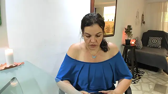 Snapshot of MarilynDavies chatting on October 2025 09:27:02 PM MarilynDavies online show from October 2025 09:27:02 PM