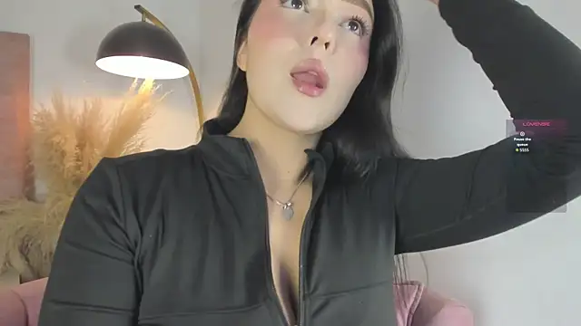im alejandra  online show from April 2026 04:28:01 AM