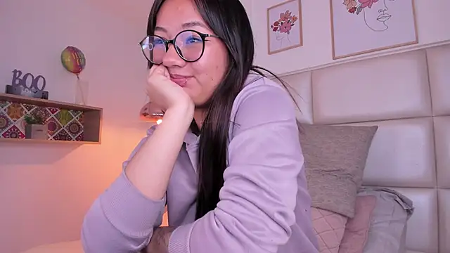 Aily Yozuko online show from December 2024 10:16:01 AM