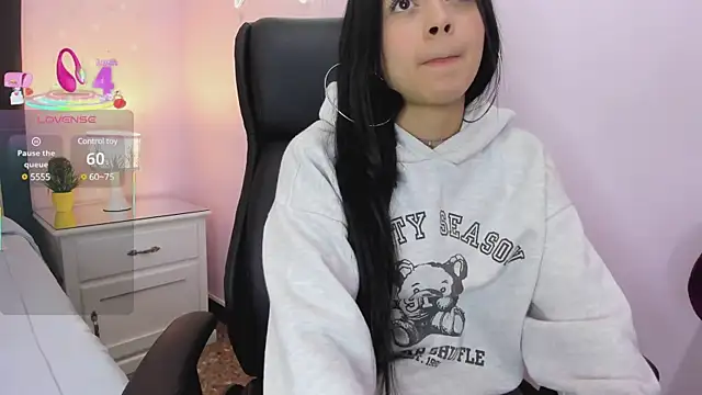 HannaClarrk  online show from March 2025 04:35:02 PM