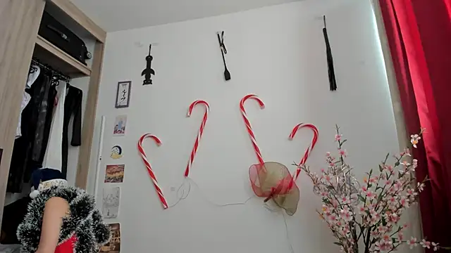 Snapshot of Tanya_WorldBondage chatting on December 2024 02:36:02 PM Tanya WorldBondage online show from December 2024 02:36:02 PM