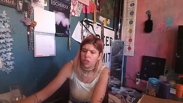 Snapshot of Esteem369 chatting on September 2025 03:34:02 PM Esteem369 online show from September 2025 03:34:02 PM