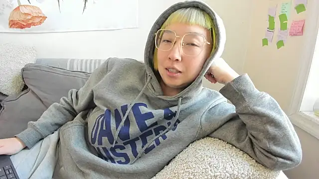 luxgray online show from April 2026 05:18:01 PM