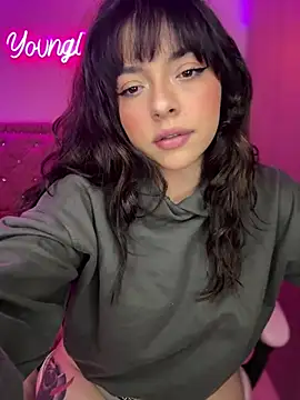 Snapshot of YovngBaby chatting on July 2026 05:13:02 AM YovngBaby online show from July 2026 05:13:02 AM