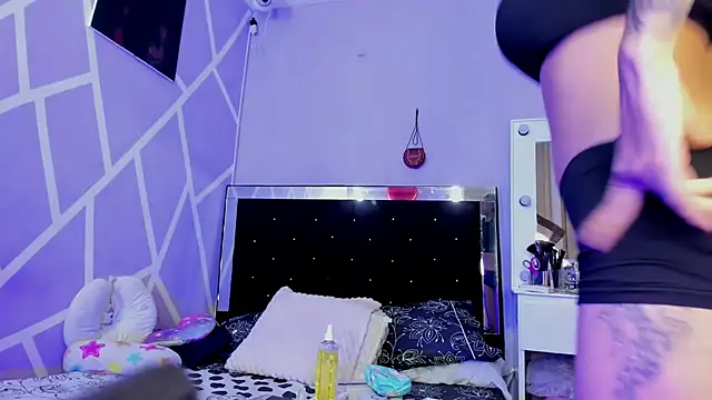 Laizasamantha2 online show from February 2026 07:24:02 PM