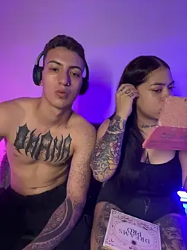 Snapshot of aliensexy chatting on December 2024 01:59:01 AM aliensexy online show from December 2024 01:59:01 AM