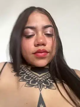 Snapshot of aliensexy chatting on February 2025 07:06:02 PM aliensexy online show from February 2025 07:06:02 PM