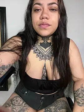 Snapshot of aliensexy chatting on February 2025 11:36:01 PM aliensexy online show from February 2025 11:36:01 PM