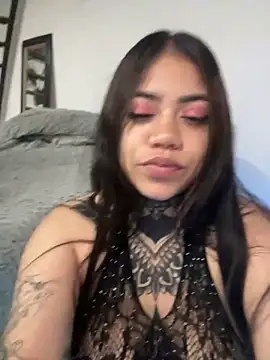 Snapshot of aliensexy chatting on March 2025 06:22:01 AM aliensexy online show from March 2025 06:22:01 AM