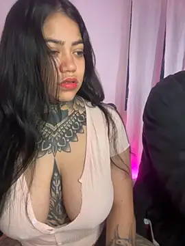 Snapshot of aliensexy chatting on October 2025 03:38:02 AM aliensexy online show from October 2025 03:38:02 AM