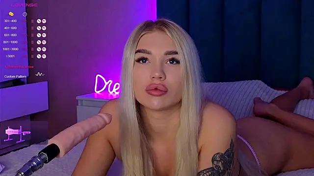 DreamPussyy online show from March 2025 04:40:02 AM