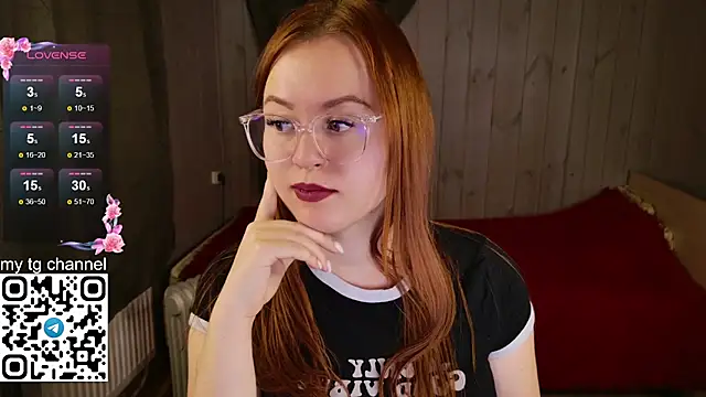 Snapshot of Lila_Pitt chatting on January 2025 08:52:02 PM Lila Pitt online show from January 2025 08:52:02 PM