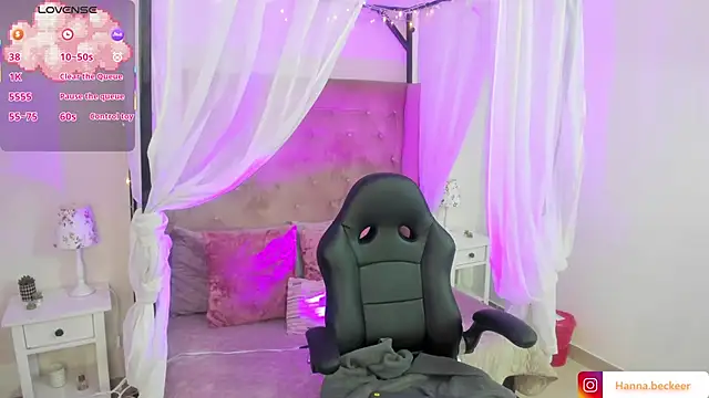 Snapshot of Hanna__Becker_ chatting on January 2026 03:31:01 AM Hanna Becker online show from January 2026 03:31:01 AM