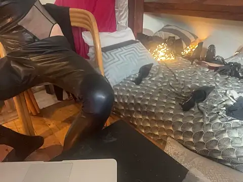 alexheels boots online show from April 2026 01:27:02 PM