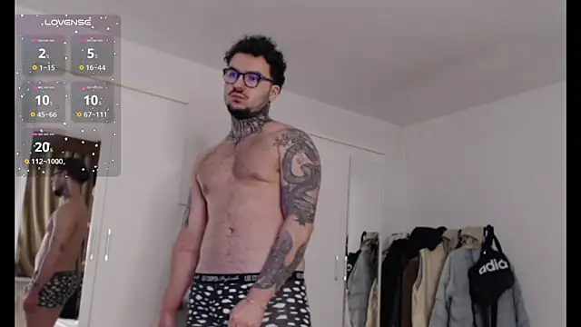 Snapshot of TattedCurls chatting on February 2025 02:42:02 AM TattedCurls online show from February 2025 02:42:02 AM