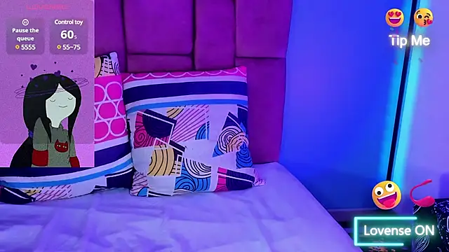 Snapshot of NinaInk chatting on March 2025 12:45:01 PM NinaInk online show from March 2025 12:45:01 PM