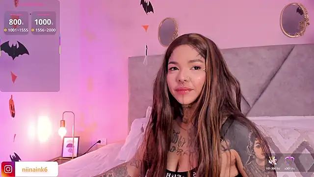 Snapshot of NinaInk chatting on October 2025 05:04:02 PM NinaInk online show from October 2025 05:04:02 PM