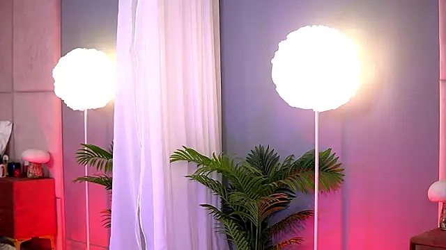 Snapshot of AlmaLuv chatting on February 2026 05:02:02 AM AlmaLuv online show from February 2026 05:02:02 AM