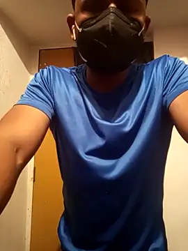 Snapshot of wildboy_simon chatting on December 2024 08:07:02 PM wildboy simon online show from December 2024 08:07:02 PM