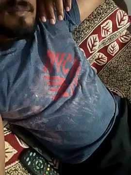 Snapshot of wildboy_simon chatting on January 2025 03:12:02 PM wildboy simon online show from January 2025 03:12:02 PM