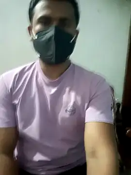 Snapshot of wildboy_simon chatting on February 2025 03:31:02 PM wildboy simon online show from February 2025 03:31:02 PM