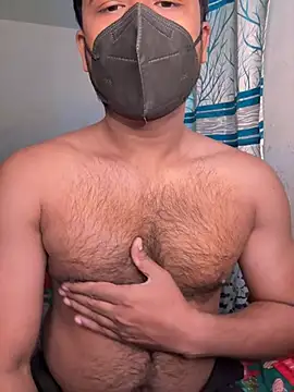 Snapshot of wildboy_simon chatting on January 2026 04:05:02 AM wildboy simon online show from January 2026 04:05:02 AM