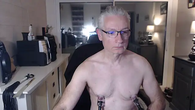 Goduleur69 online show from December 2024 04:40:01 PM