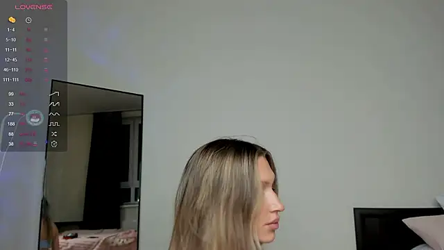 elliemintlover online show from February 2026 02:37:02 PM