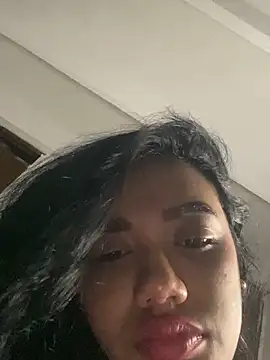 Snapshot of ElaEndez_ chatting on December 2025 08:21:02 AM ElaEndez online show from December 2025 08:21:02 AM