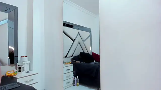 katherineFostel online show from February 2026 09:11:01 PM