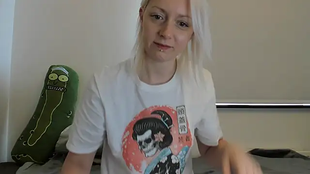 Snapshot of BetterThanYourEx69 chatting on December 2024 10:28:02 AM BetterThanYourEx69 online show from December 2024 10:28:02 AM