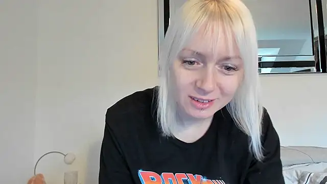 Snapshot of BetterThanYourEx69 chatting on January 2026 11:01:02 AM BetterThanYourEx69 online show from January 2026 11:01:02 AM