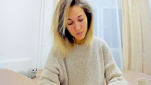 Mona Cruz online show from December 2024 05:07:01 AM