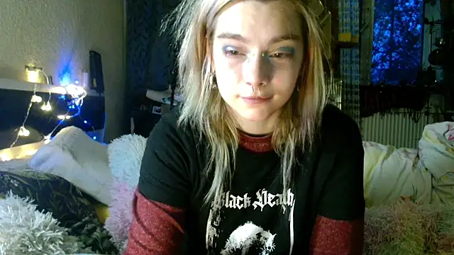 Sophie Bell online show from April 2026 05:30:01 PM