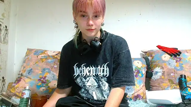 Sophie Bell online show from June 2026 07:27:02 PM