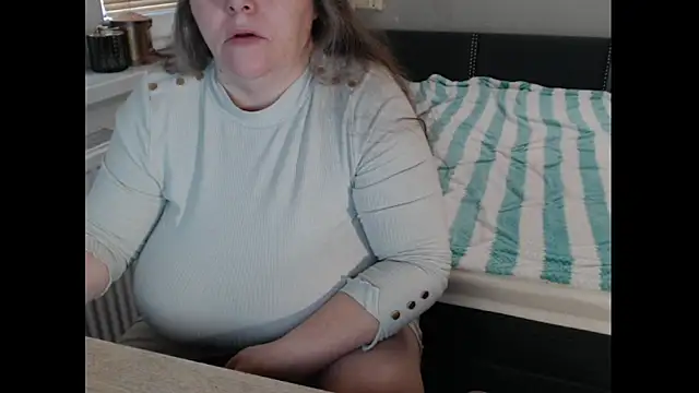 Snapshot of Sweetboobs chatting on January 2026 08:19:01 AM Sweetboobs online show from January 2026 08:19:01 AM