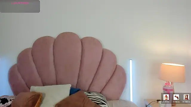 Nicole Paradise online show from May 2026 01:07:01 PM
