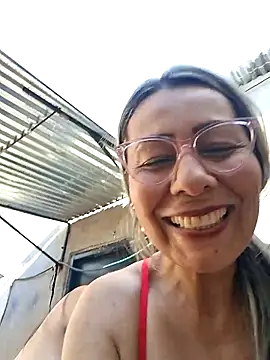Mia-funny20 online show from May 2026 08:49:02 PM
