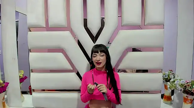 Aurora 18 online show from December 2024 05:37:01 PM