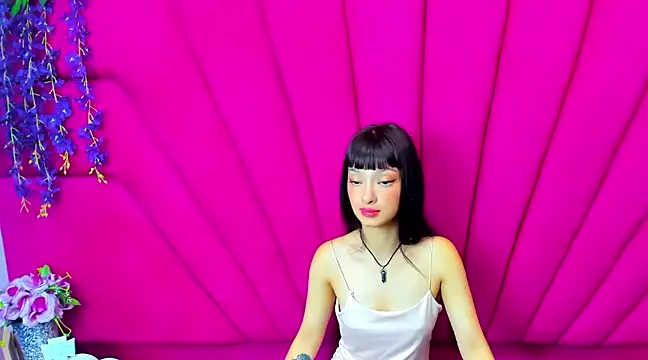 Aurora 18 online show from December 2024 02:28:01 PM