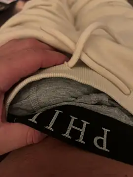 Bro4bro0040 online show from January 2026 09:30:02 PM