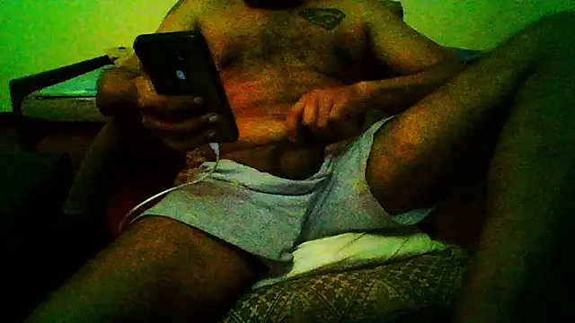 Snapshot of Kinkyluvi chatting on December 2024 06:31:01 PM Kinkyluvi online show from December 2024 06:31:01 PM