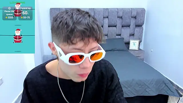 Snapshot of MarcusCollinss_ chatting on December 2024 04:09:01 PM MarcusCollinss online show from December 2024 04:09:01 PM