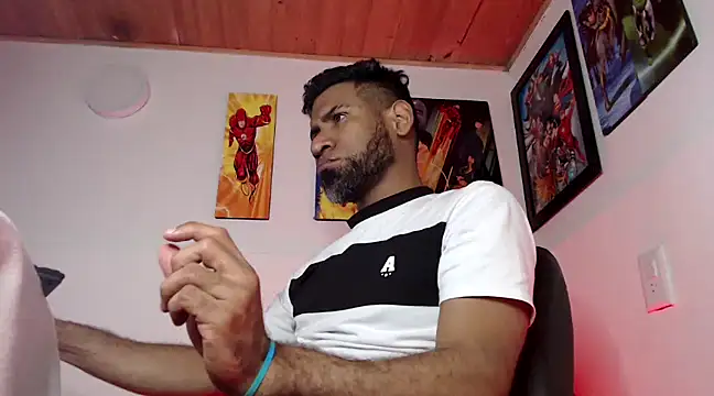 Snapshot of Enriblack92 chatting on December 2024 03:32:01 AM Enriblack92 online show from December 2024 03:32:01 AM