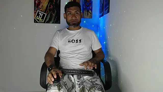 Snapshot of Enriblack92 chatting on December 2024 01:15:02 AM Enriblack92 online show from December 2024 01:15:02 AM