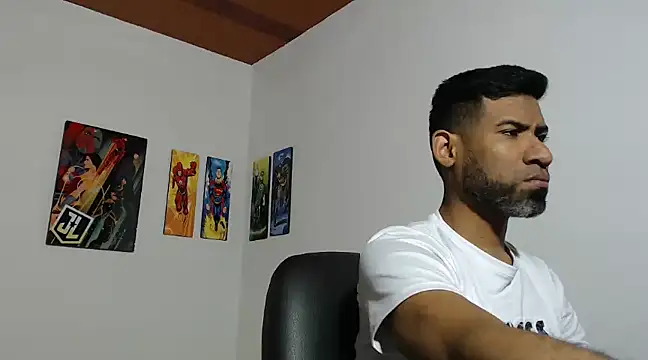 Snapshot of Enriblack92 chatting on December 2024 05:51:01 PM Enriblack92 online show from December 2024 05:51:01 PM