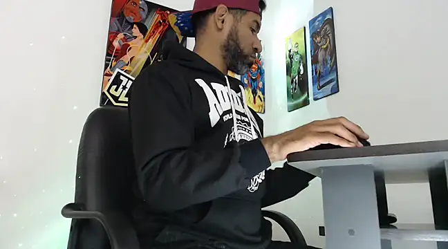 Snapshot of Enriblack92 chatting on December 2024 04:09:02 AM Enriblack92 online show from December 2024 04:09:02 AM